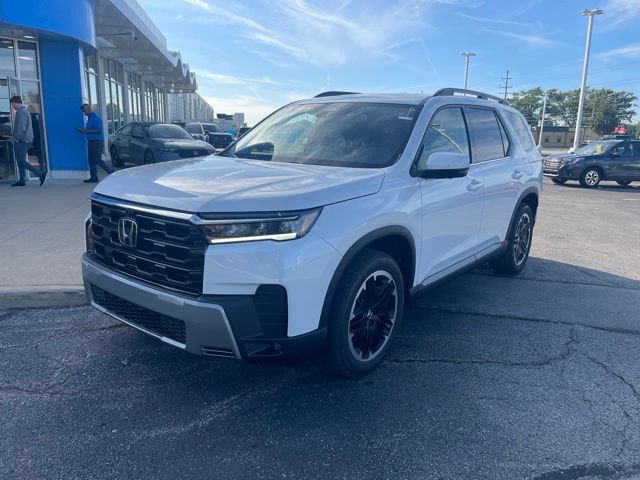 New 2026 Honda Pilot Touring image 2