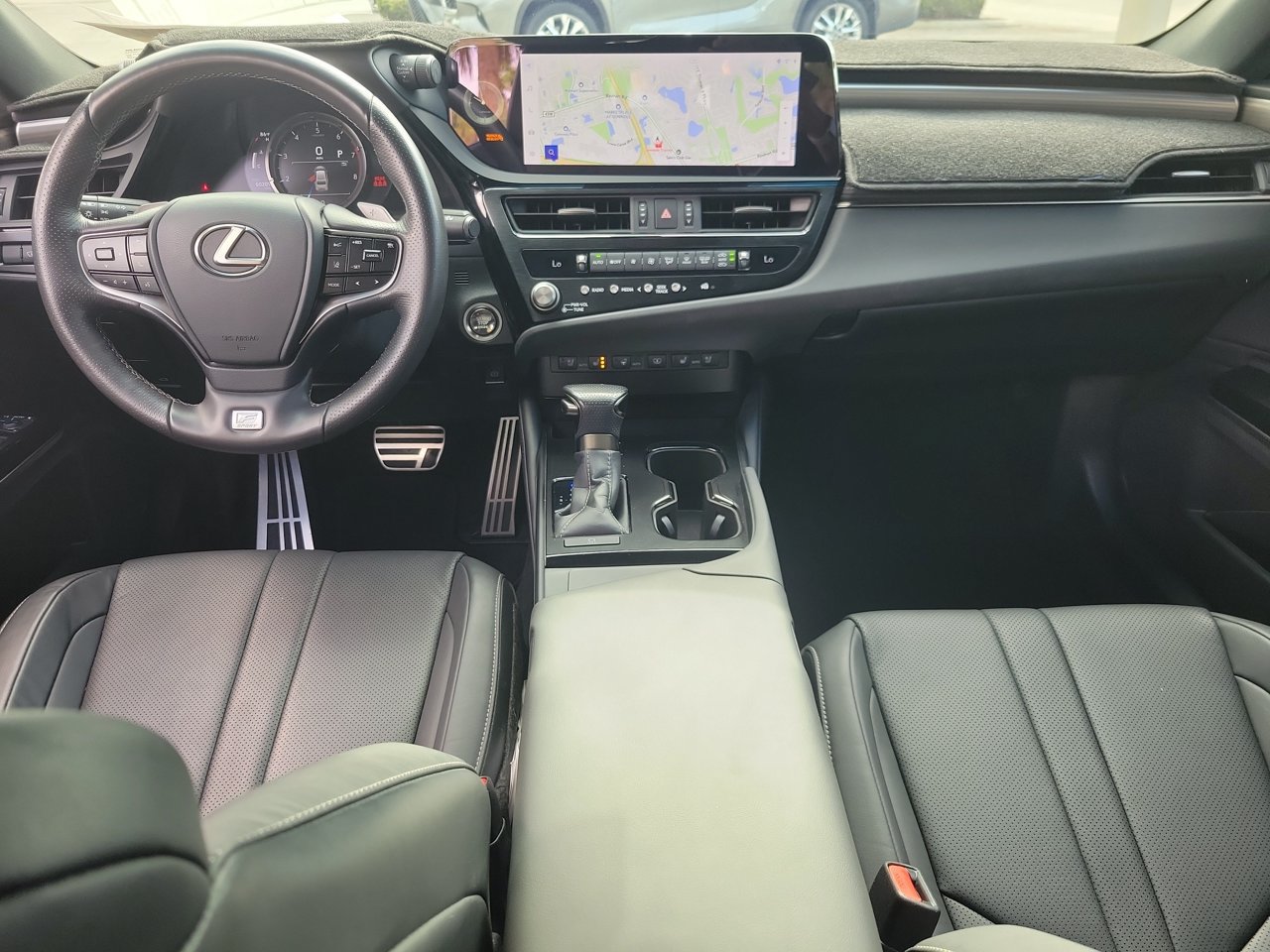 Used 2024 Lexus ES 350 F Sport w/ Accessory Package (Z2) FWD image 12