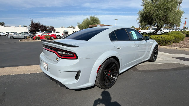 Used 2022 Dodge Charger Scat Pack RWD image 4