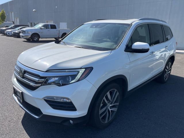 Used 2016 Honda Pilot Touring image 1