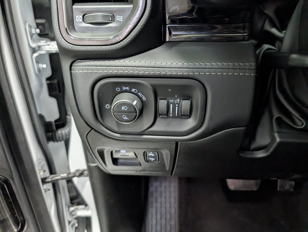 Used 2026 RAM 1500 Limited AWD/4WD image 22
