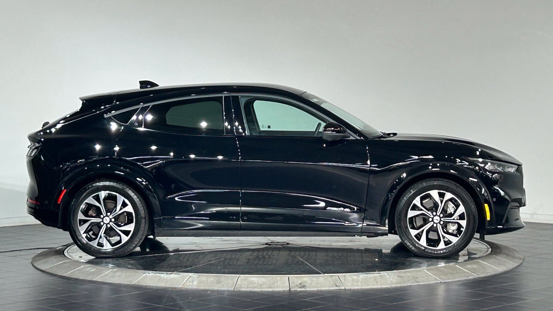 Used 2023 Ford Mustang Mach-E Premium AWD/4WD image 11