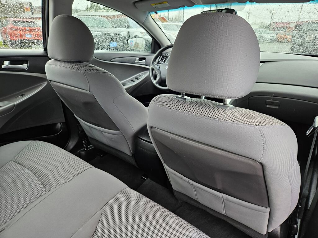 Used 2011 Hyundai Sonata GLS FWD image 15