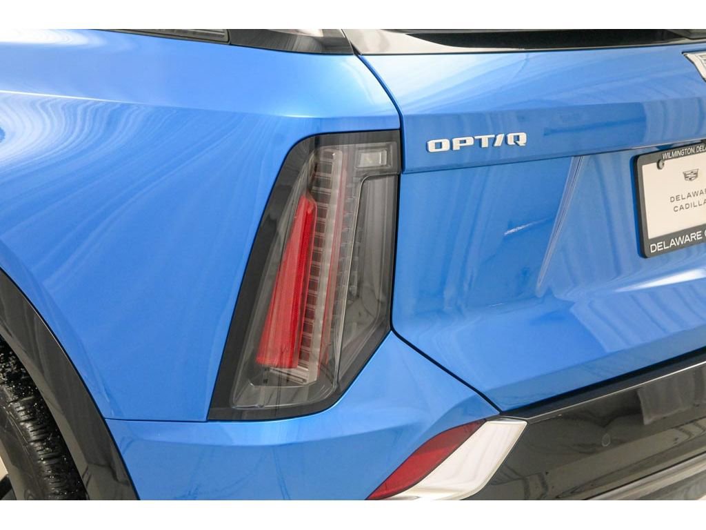 New 2026 Cadillac Optiq Luxury 2 image 11