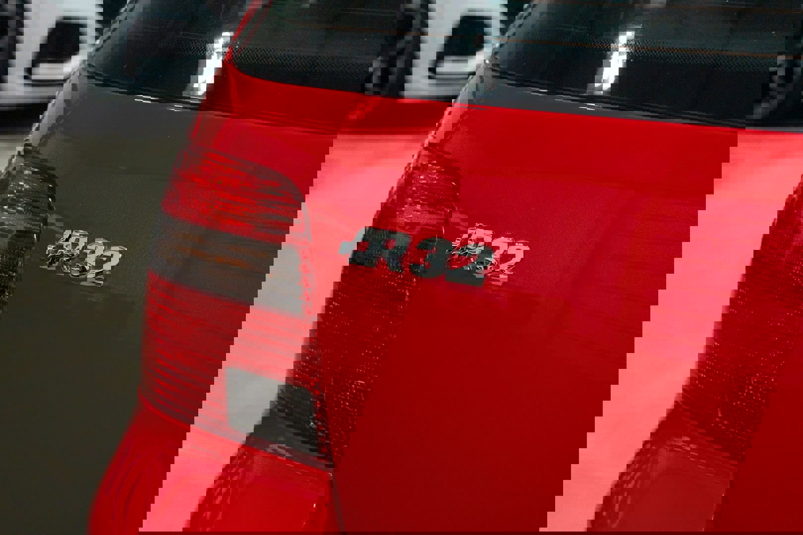 Used 2004 Volkswagen R32 image 9