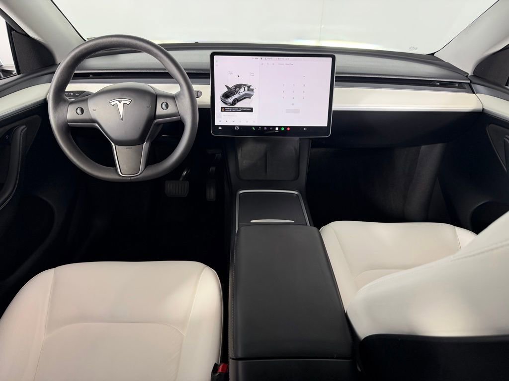 Used 2024 Tesla Model Y Long Range image 12