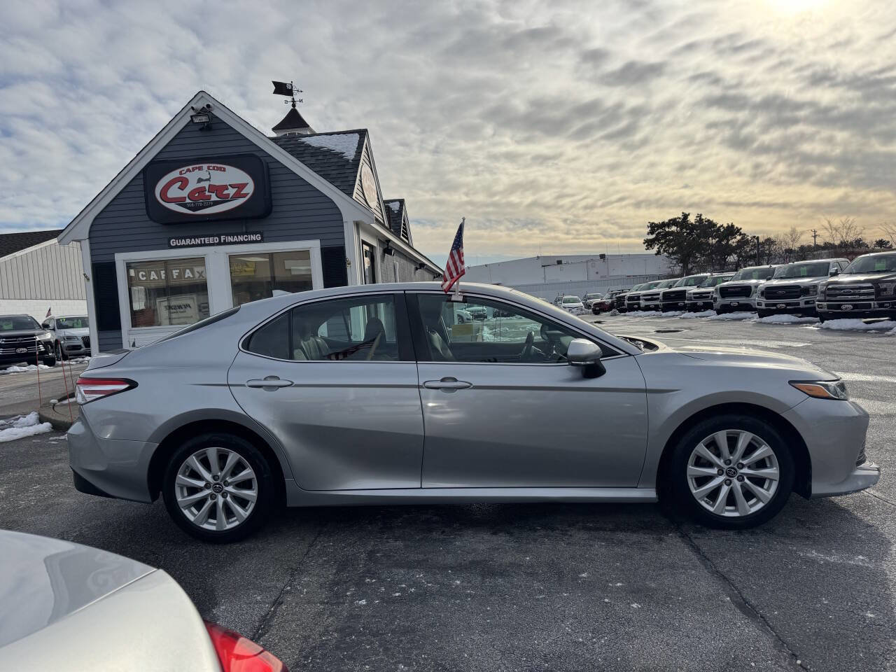 Used 2019 Toyota Camry LE w/ Convenience Package image 11