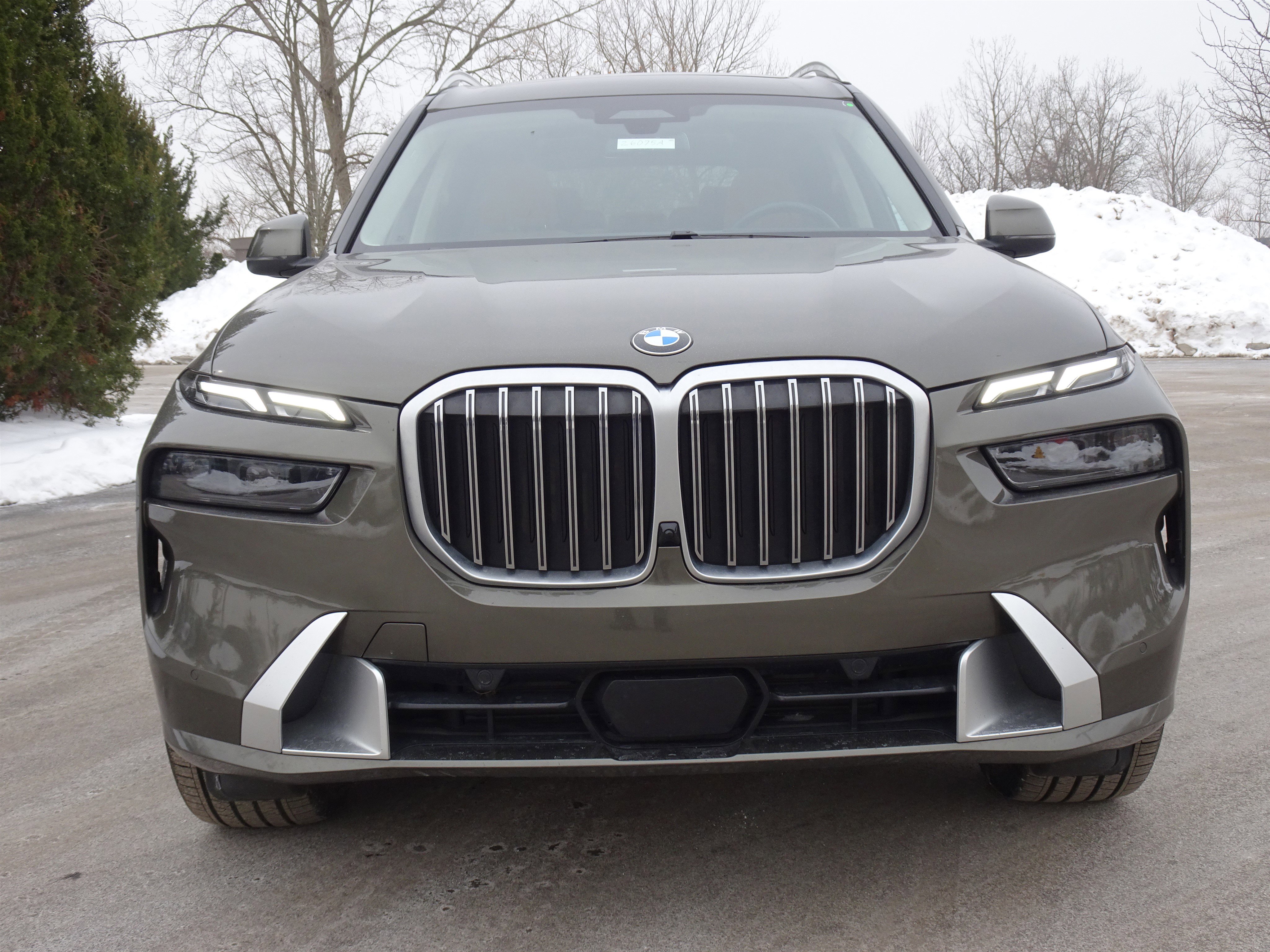 Used 2023 BMW X7 xDrive40i w/ Premium Package image 12