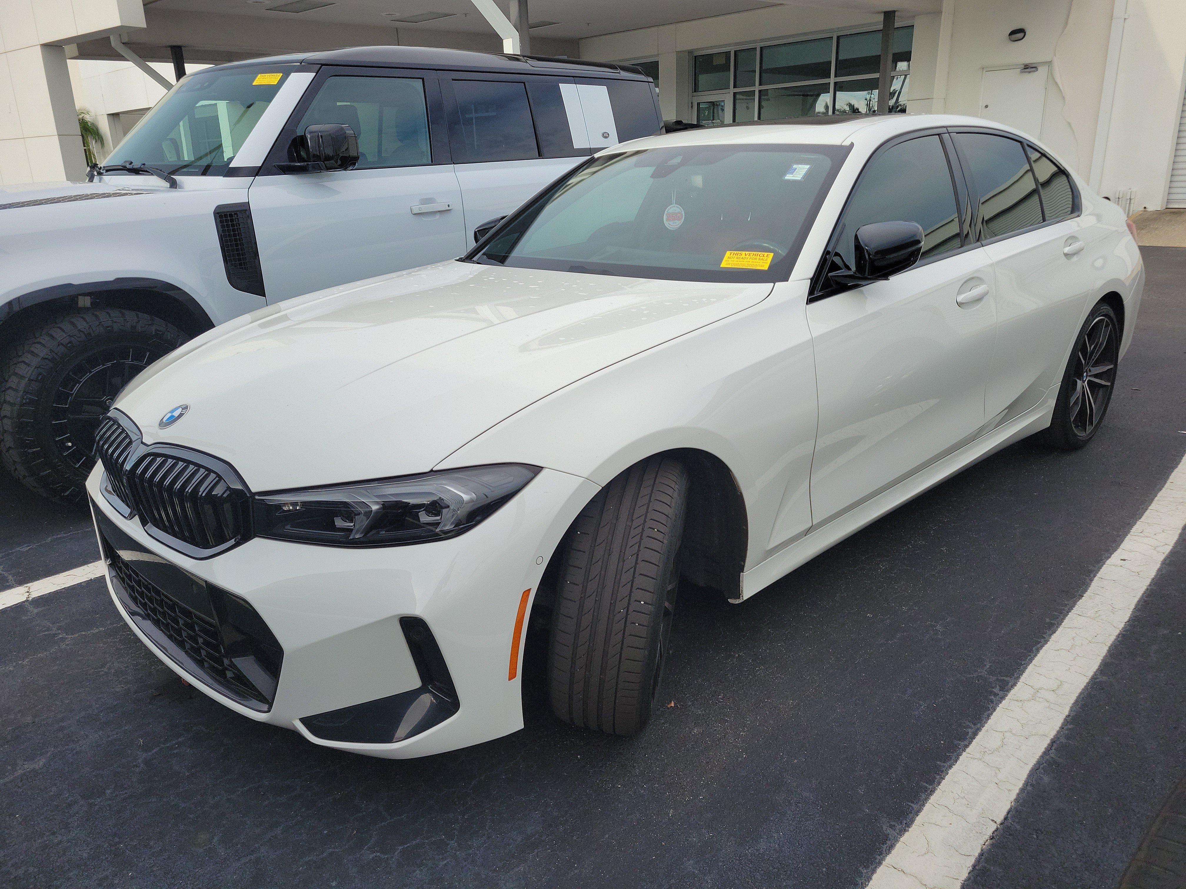 Used 2023 BMW 330i Sedan w/ M Sport Package RWD image 1