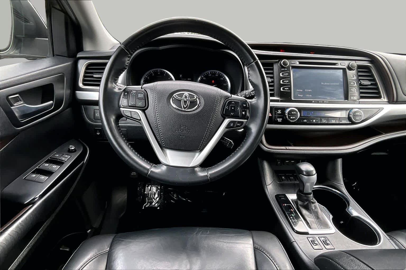 Used 2019 Toyota Highlander XLE AWD/4WD image 6