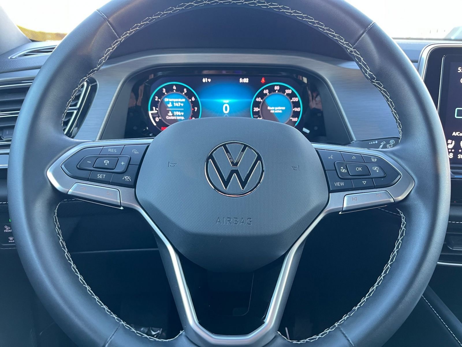 Used 2025 Volkswagen Atlas Cross Sport SE image 29