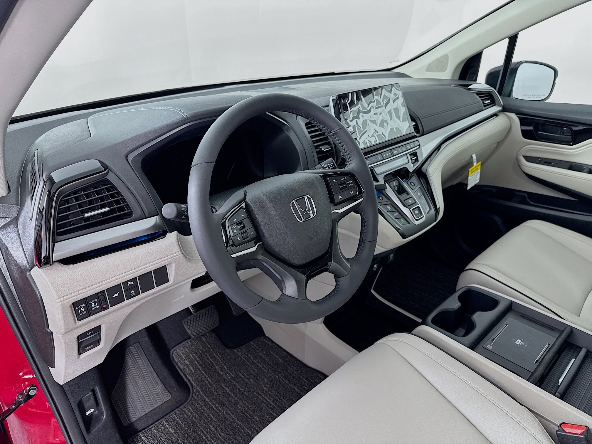 New 2026 Honda Odyssey Touring image 9