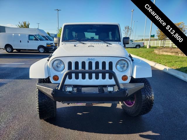 Used 2012 Jeep Wrangler Unlimited Rubicon w/ Dual Top Group video 3