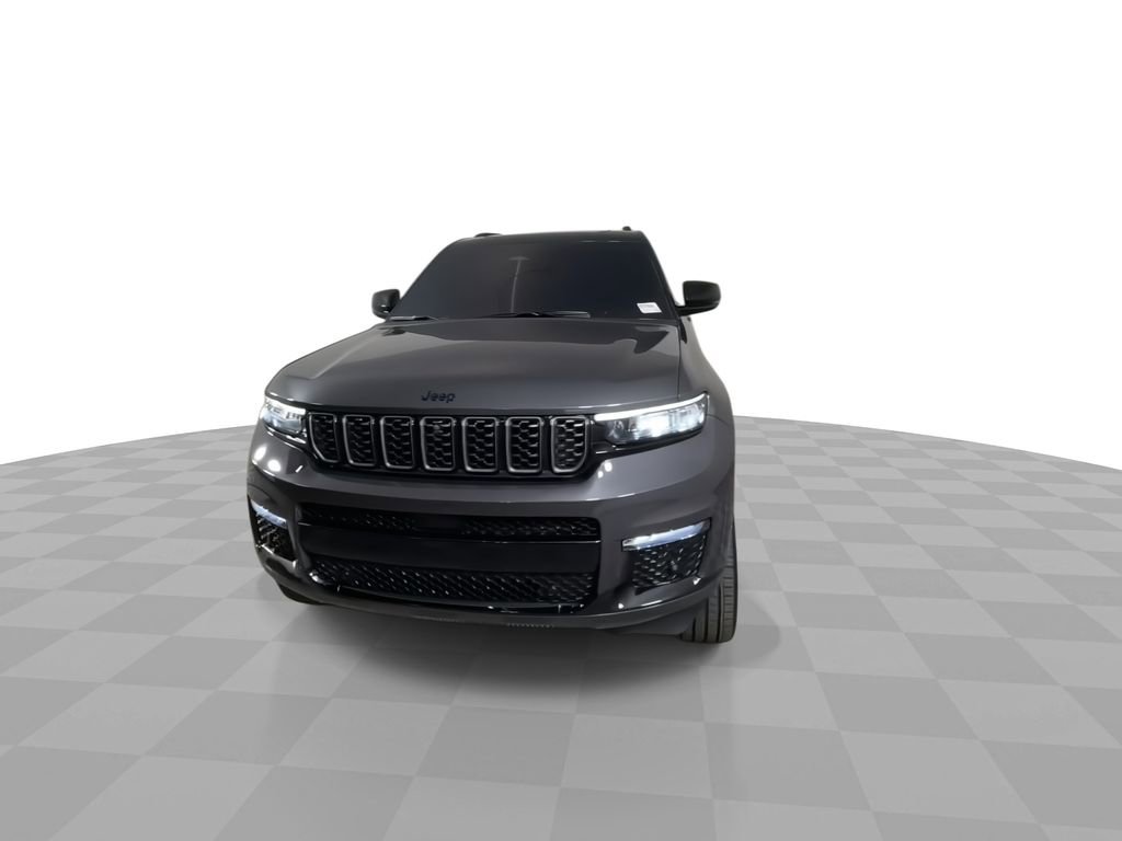 Used 2024 Jeep Grand Cherokee L Summit w/ High Altitude Package image 3