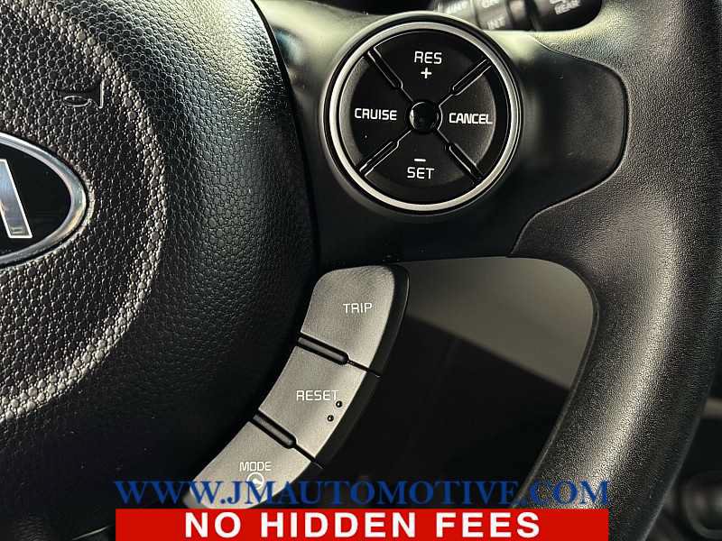 Used 2015 Kia Soul FWD image 32