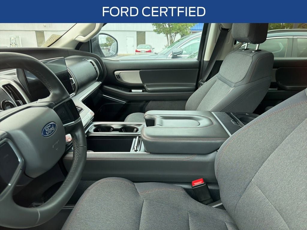 Certified 2025 Ford Expedition Max Active RWD image 3
