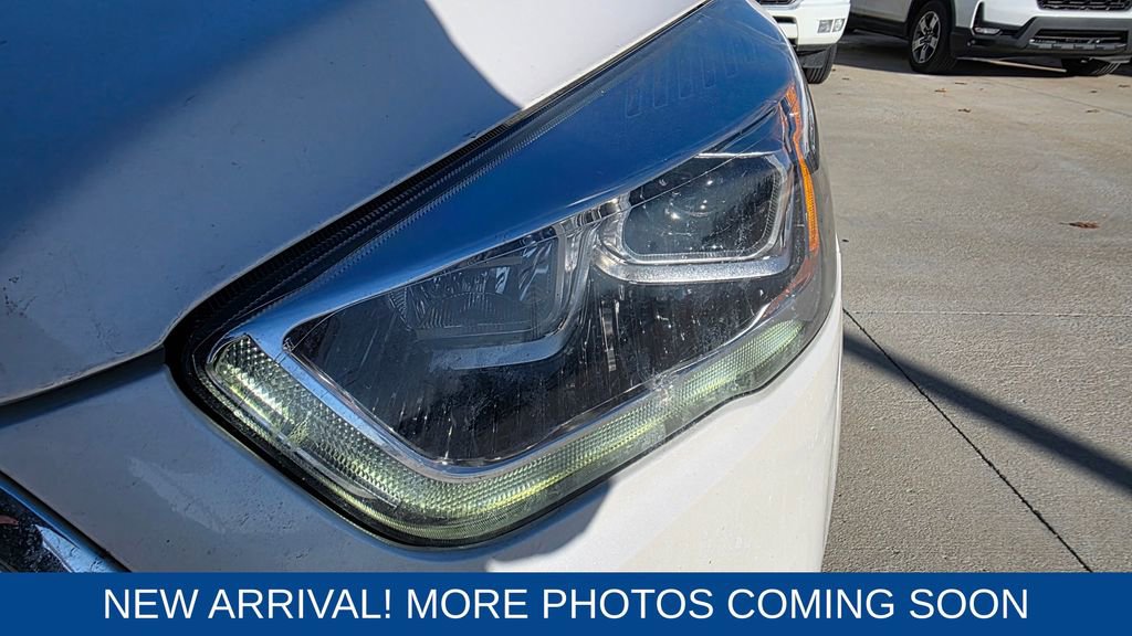 Used 2017 Ford Escape Titanium w/ Equipment Group 301A image 9