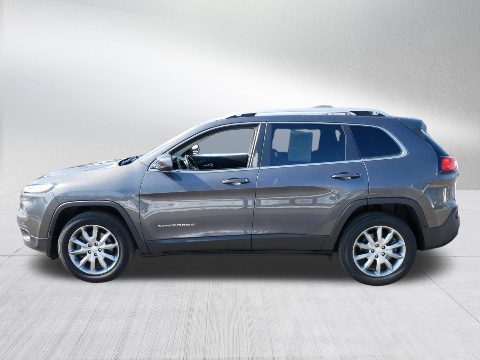 Used 2018 Jeep Cherokee Limited image 4