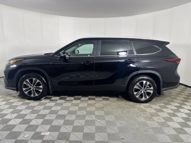 Used 2026 Toyota Highlander XLE AWD/4WD image 4