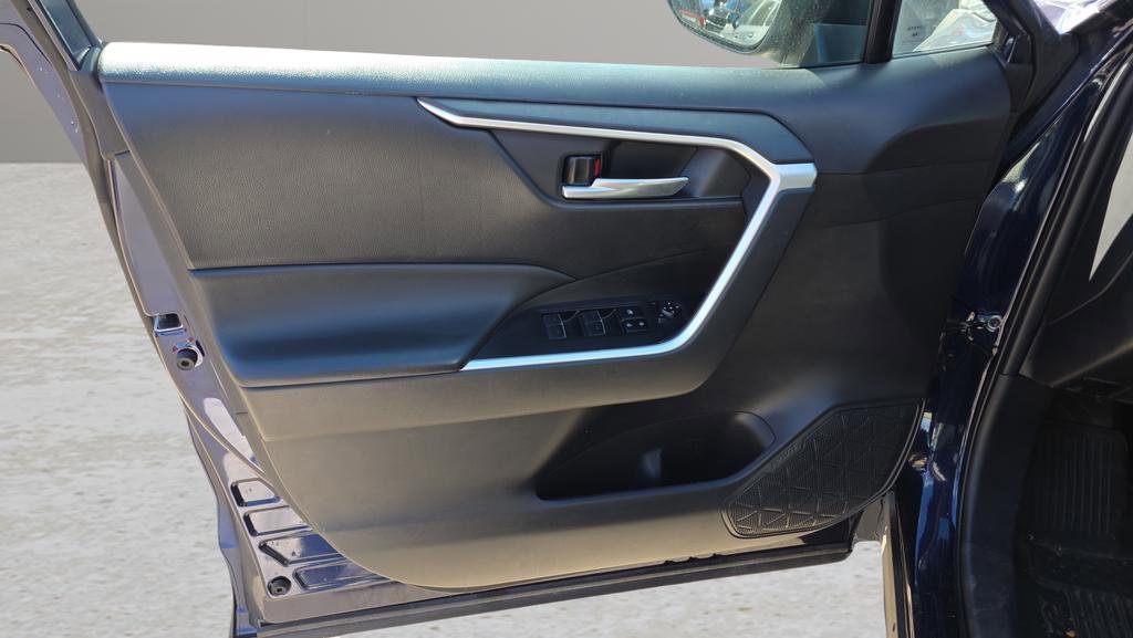 Used 2023 Toyota RAV4 XLE image 10