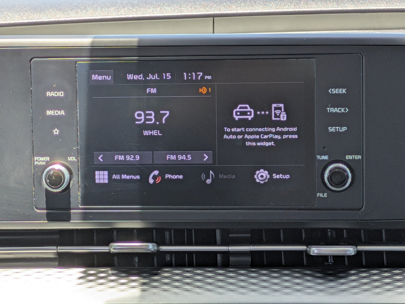 Certified 2022 Kia Carnival LX FWD image 15