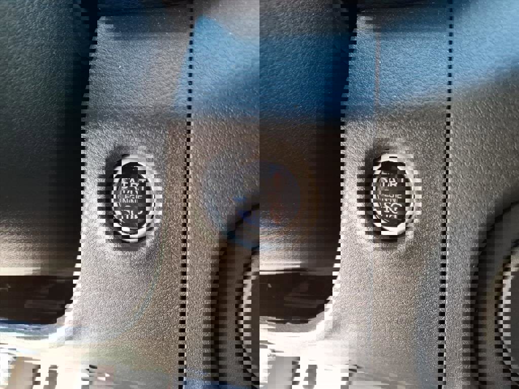 Used 2024 Nissan Frontier S w/ S Utility Package image 12