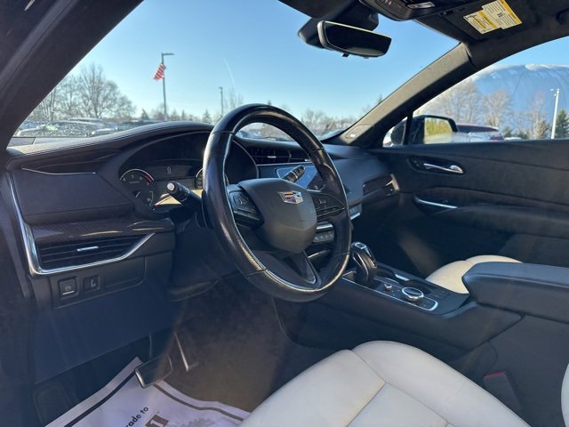 Used 2019 Cadillac XT4 Sport image 9
