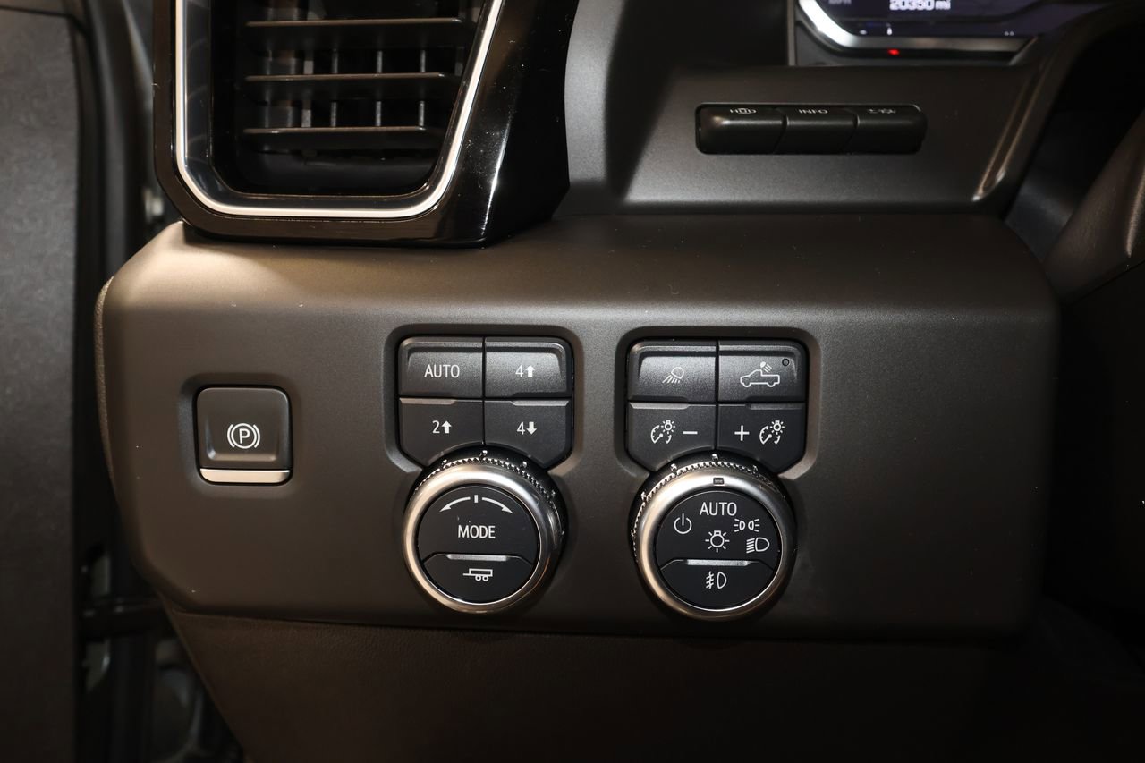 Used 2025 GMC Sierra 1500 Denali AWD/4WD image 11