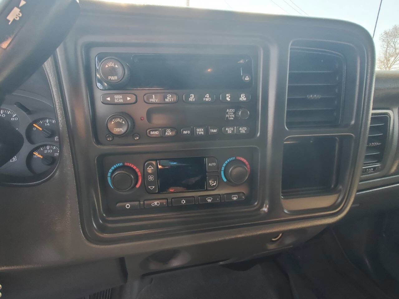 Used 2003 Chevrolet Silverado 1500 LS w/ Skid Plate Package image 18