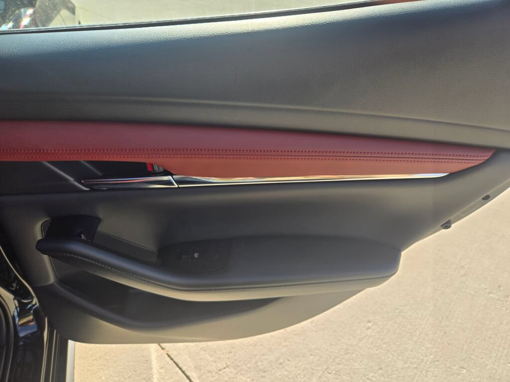 New 2026 MAZDA MAZDA3 2.5 S Hatchback w/ Premium Pkg FWD image 9