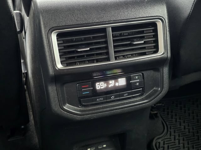 Used 2025 Volkswagen Atlas SE FWD image 35