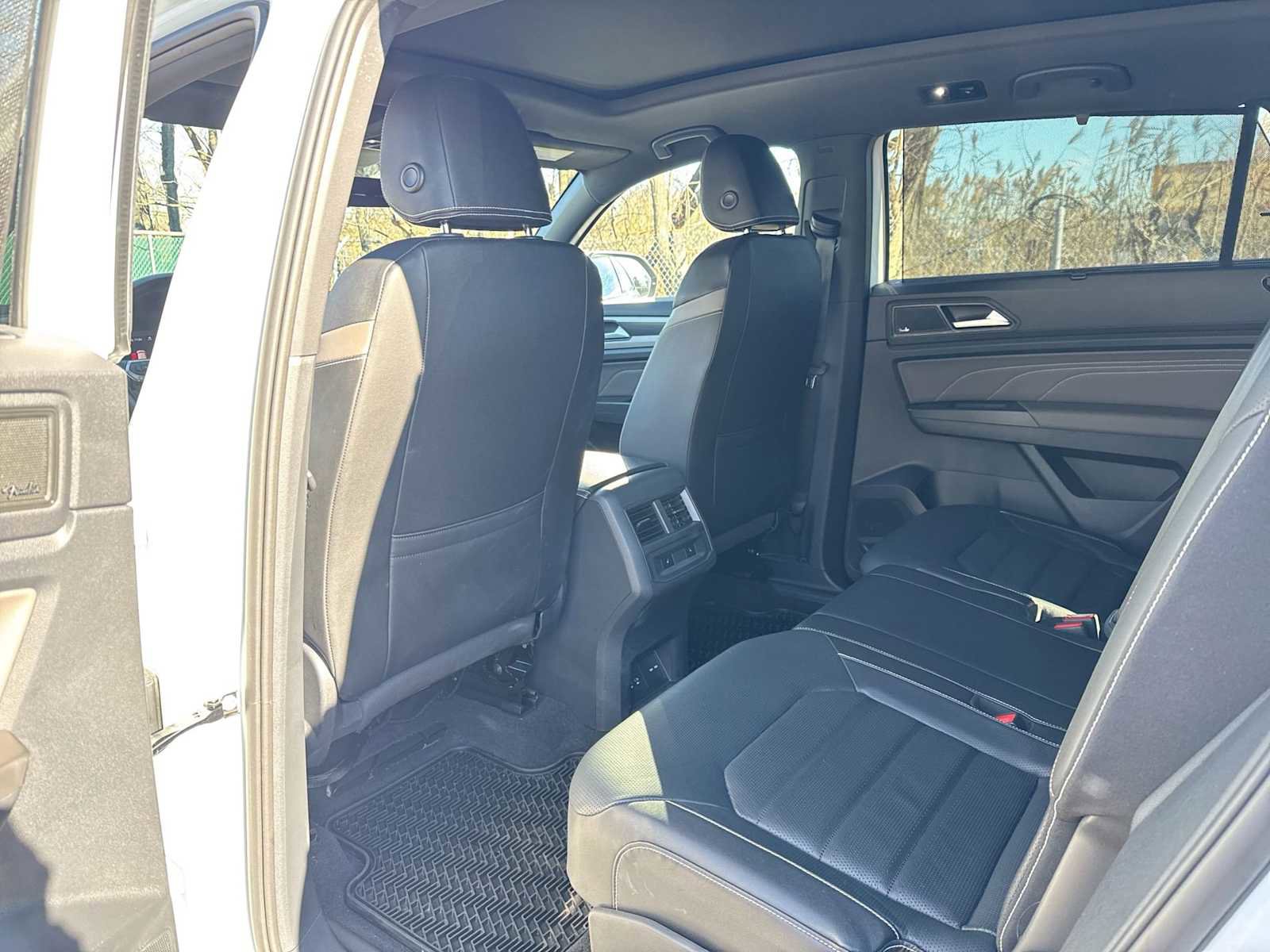 Used 2023 Volkswagen Atlas Cross Sport SEL Premium R-Line image 12