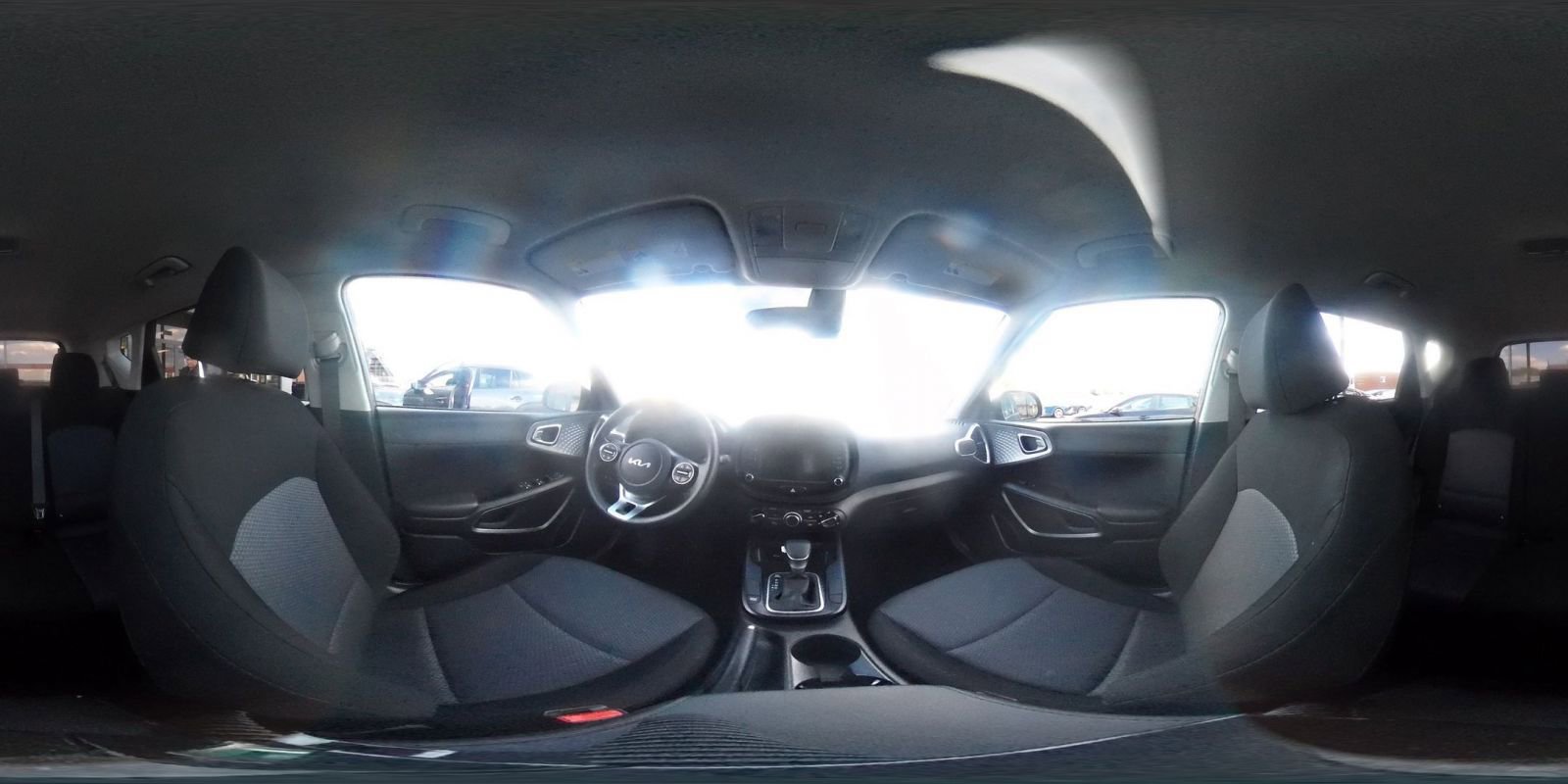 Used 2025 Kia Soul LX w/ LX Technology Package FWD image 39