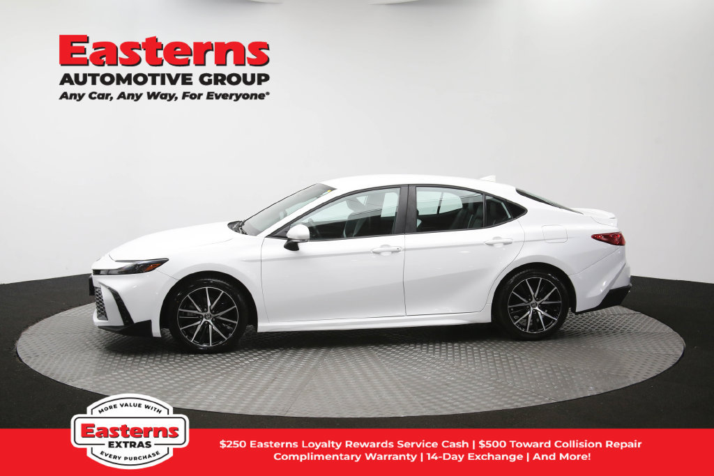 Used 2025 Toyota Camry SE FWD image 58
