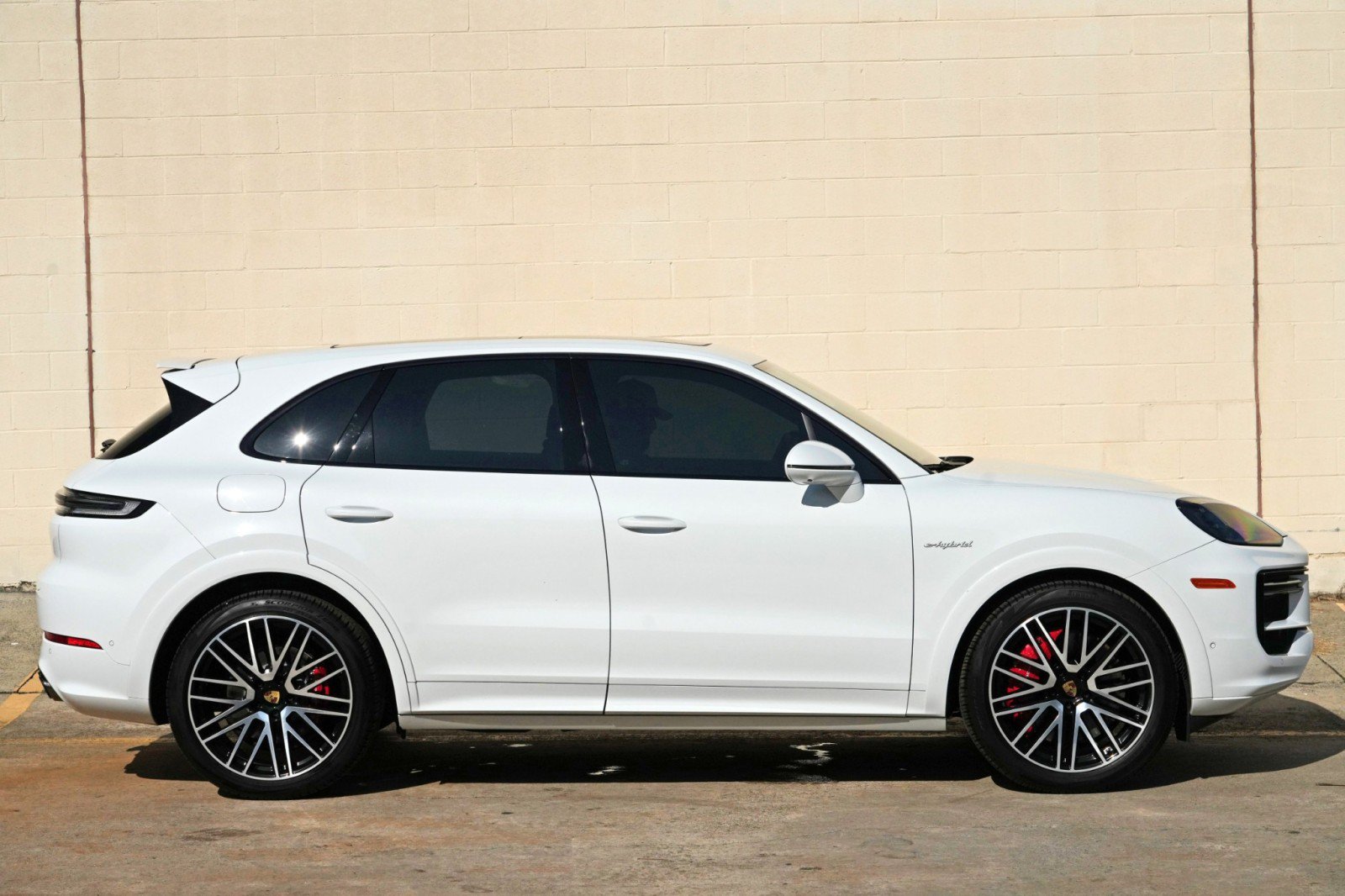 Used 2024 Porsche Cayenne Turbo AWD/4WD image 62