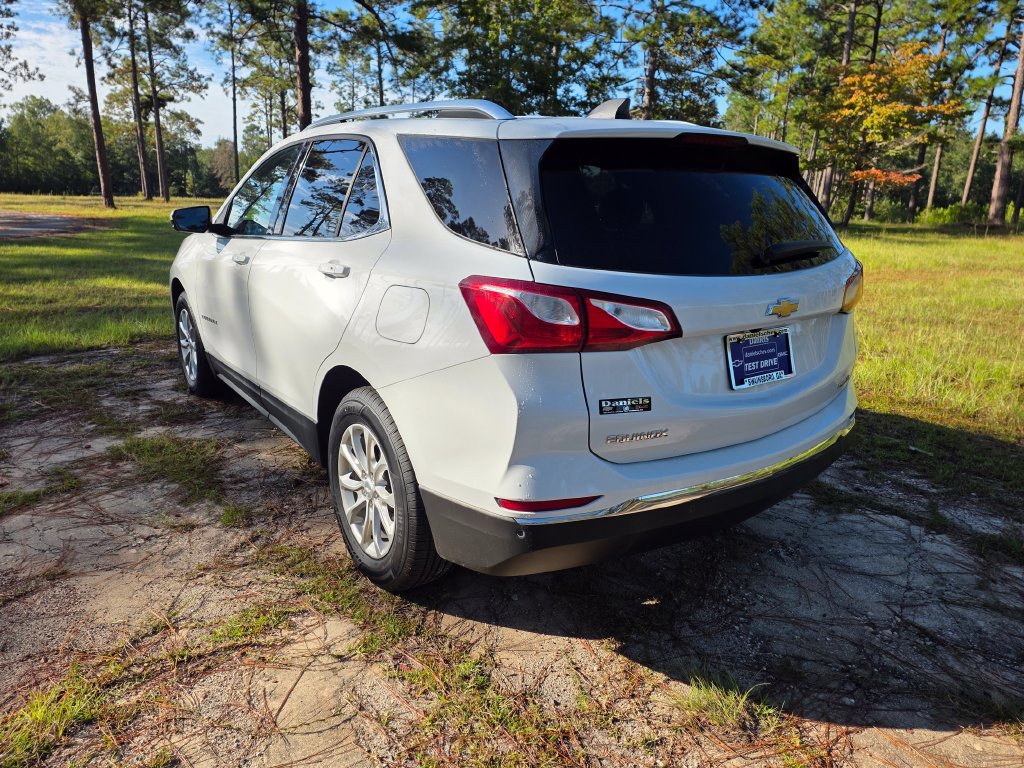 Used 2018 Chevrolet Equinox LT w/ Sun & Infotainment Package AWD/4WD image 3