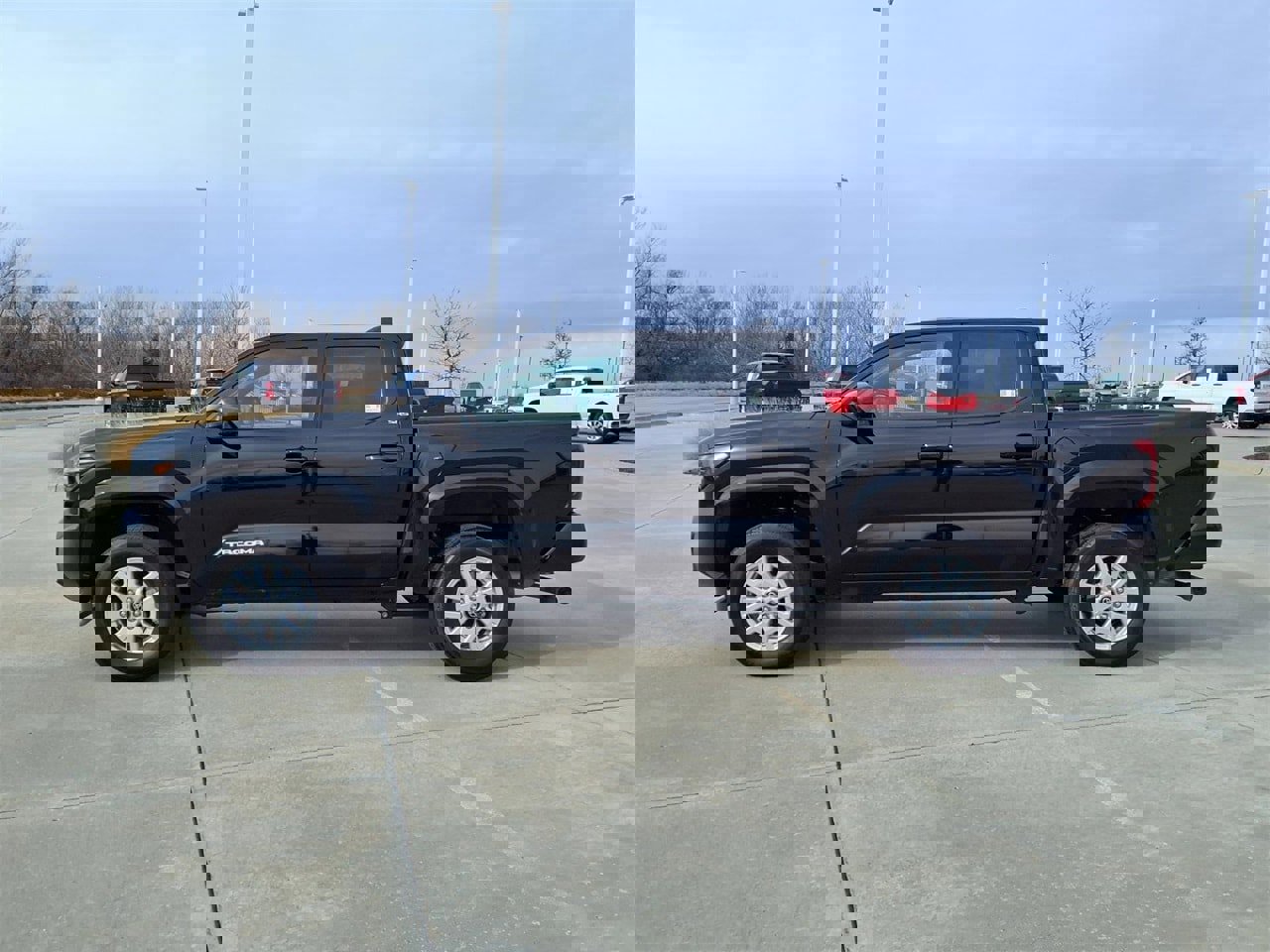 Certified 2025 Toyota Tacoma SR5 image 2