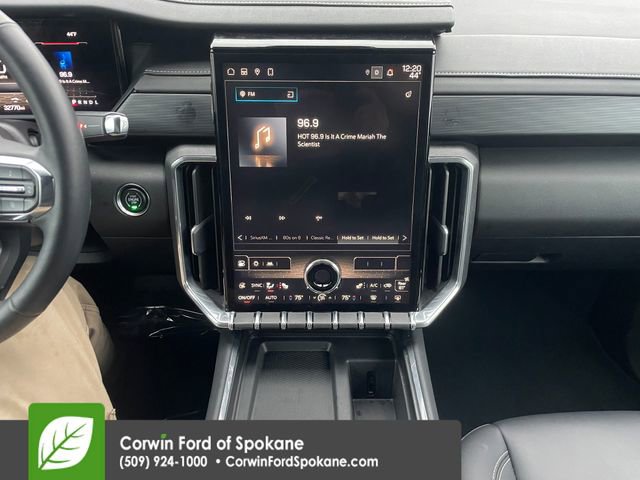 Used 2024 GMC Acadia Elevation image 29