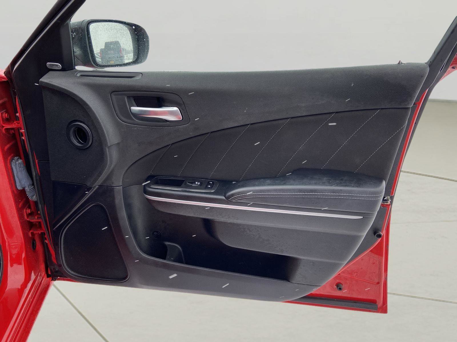 Used 2023 Dodge Charger SXT image 18