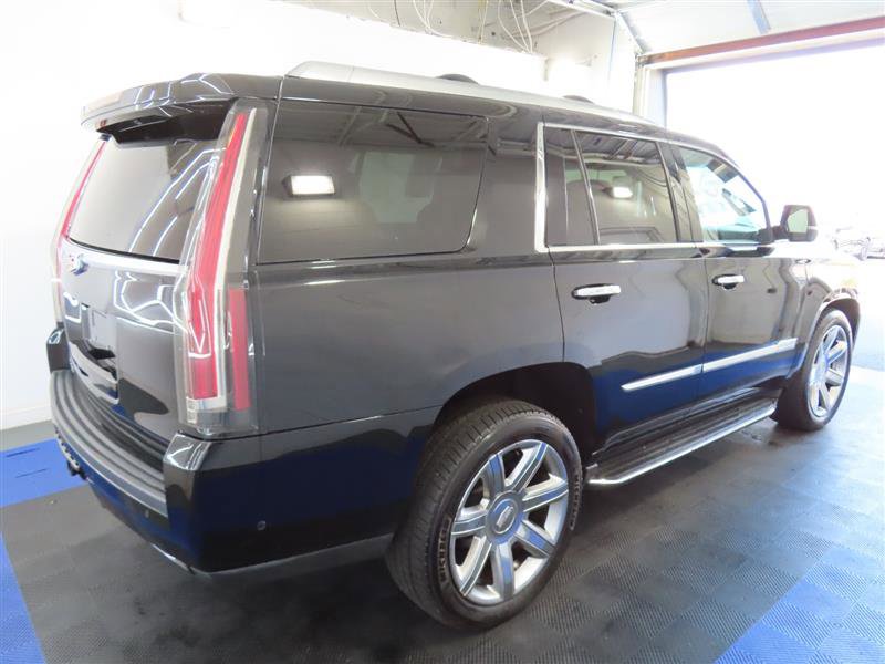 Used 2020 Cadillac Escalade Premium Luxury AWD/4WD image 15