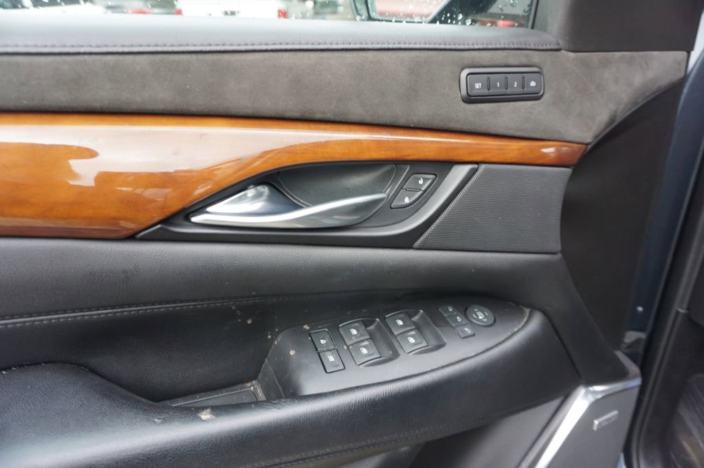 Used 2019 Cadillac Escalade Premium Luxury w/ LPO, Radiant Package image 4