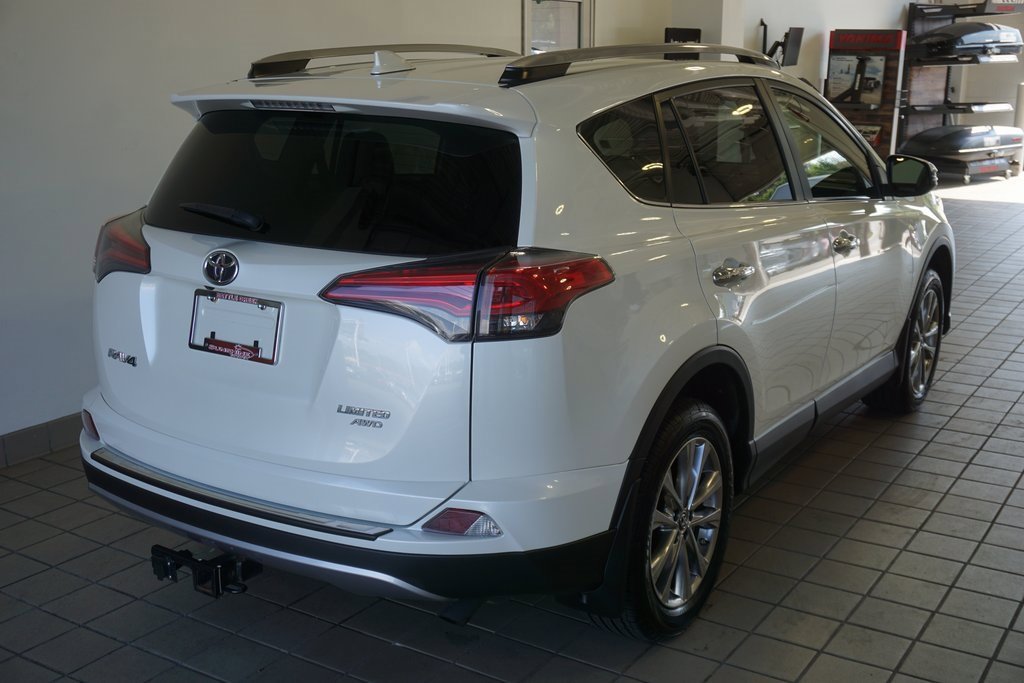 Certified 2018 Toyota RAV4 Limited image 18