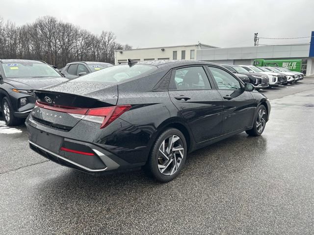 Certified 2025 Hyundai Elantra Sport image 3