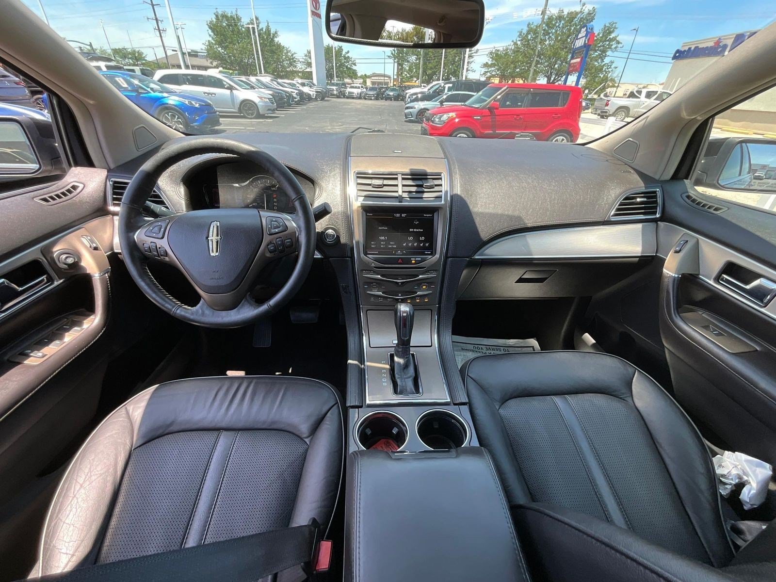 Used 2013 Lincoln MKX AWD image 7