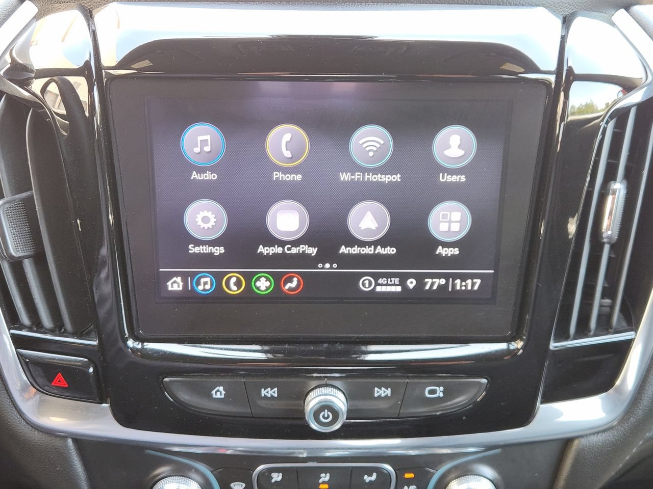 Used 2023 Chevrolet Traverse LT FWD image 14