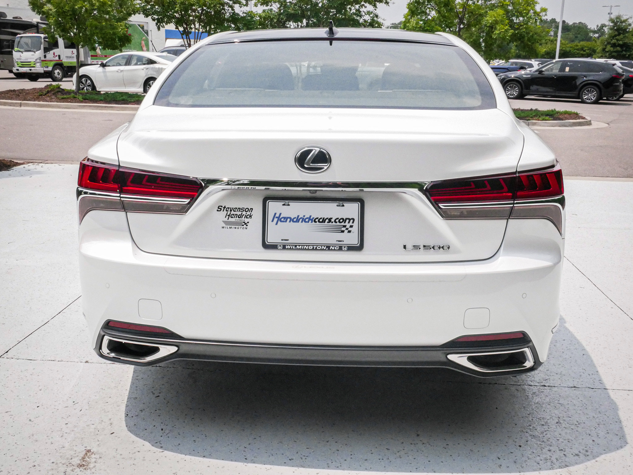 Used 2018 Lexus LS 500 w/ Luxury Package RWD image 9