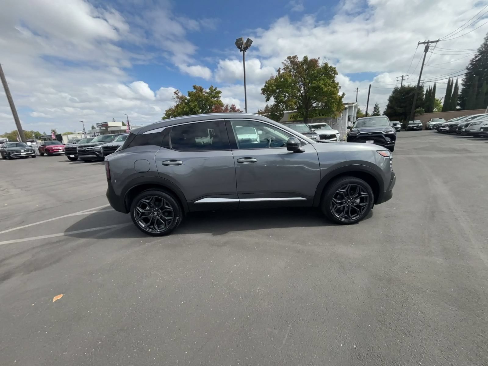 Used 2026 Nissan Kicks SR FWD image 15