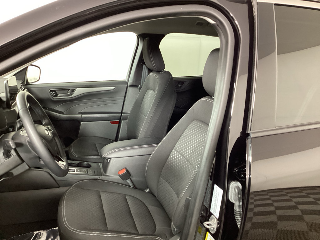 Used 2023 Ford Escape Active AWD/4WD image 14