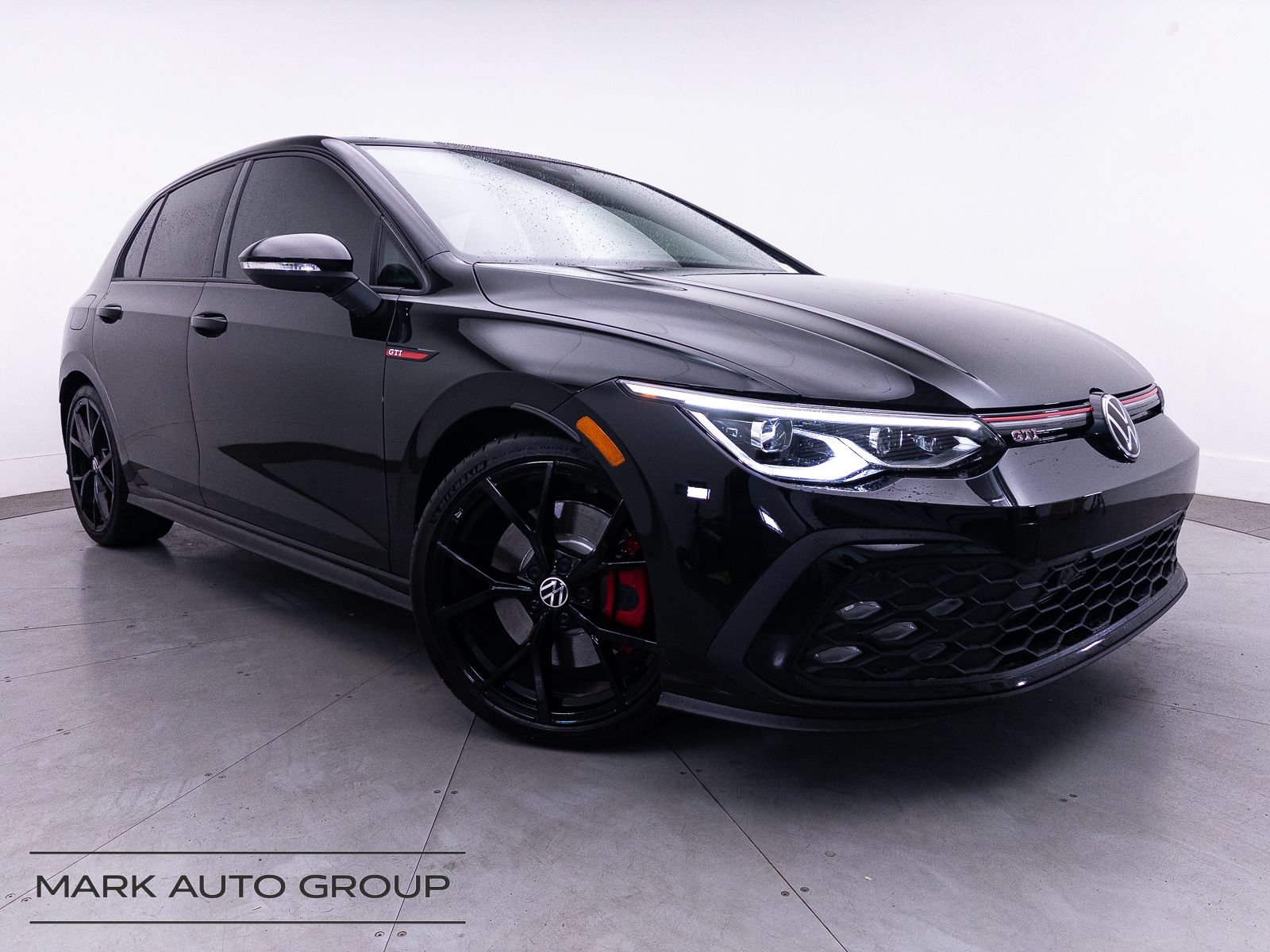 Used 2024 Volkswagen GTI SE FWD image 1