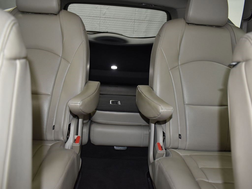 Used 2018 Buick Enclave Essence image 27